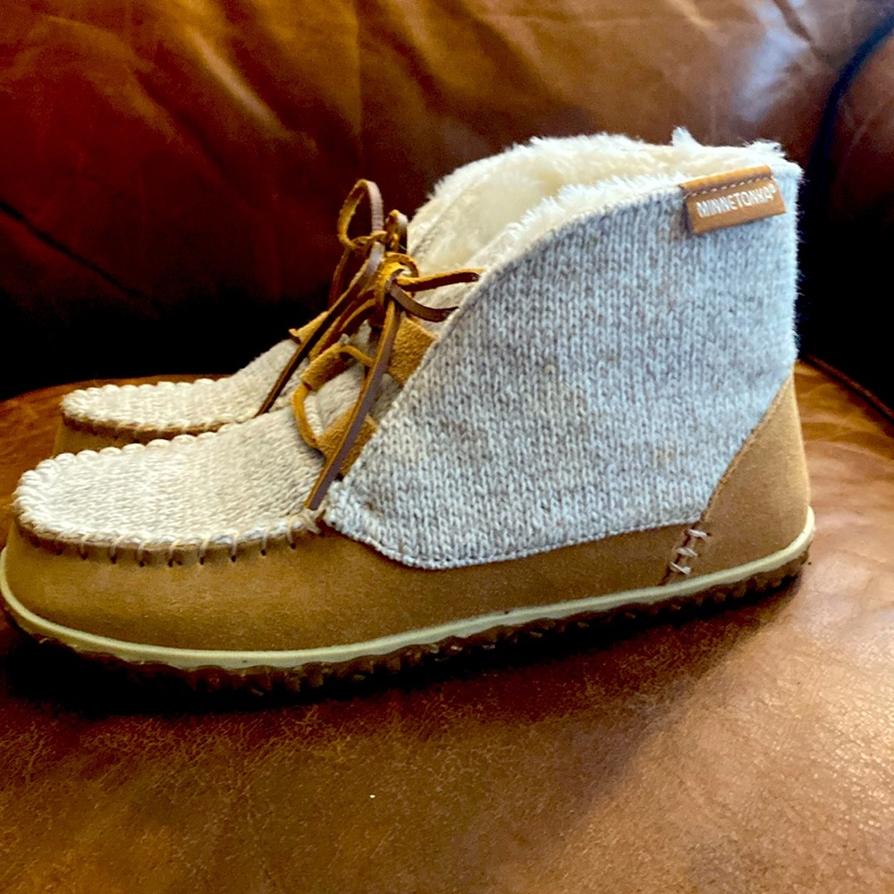 Minnetonka Torrey Lace Up Slipper Booties